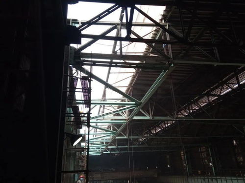 湛江三高爐環保BOO項目實現關鍵技術突破 渣處理轉爐渣主廠房輥壓區換梁抽柱圓滿完成